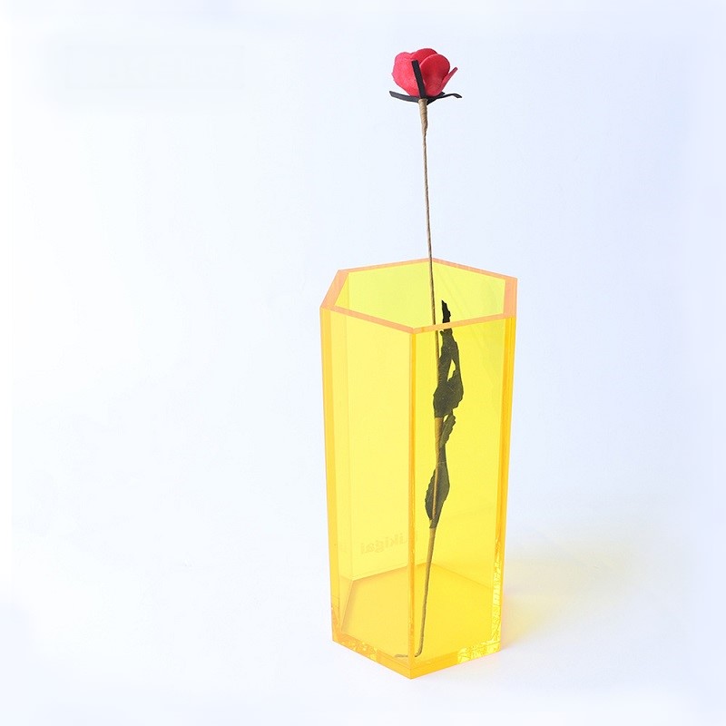  Acrylic Table Vase